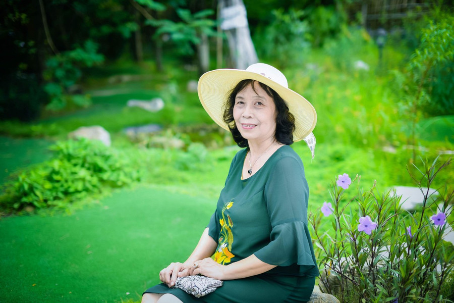 Tác giả Hoàng Mai Quyên Tác giả Hoàng Mai Quyên