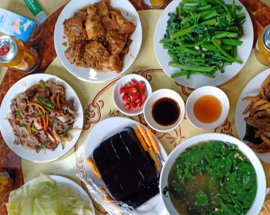 Độc đáo món thạch đen Cao Bằng