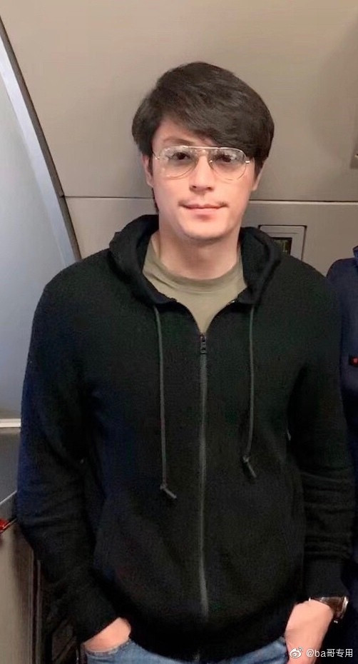 Nhan sắc xuống cấp trầm trọng sau kết hôn, có ai nhận ra đây là các nam thần Hoa ngữ? ảnh 1