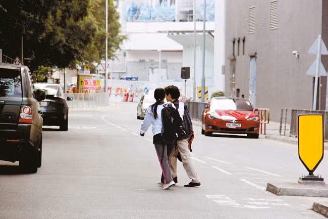 Con trai đầu của Trương Bá Chi lớn phổng phao, thần thái rất giống ông bố nổi tiếng Tạ Đình Phong - Ảnh 4.