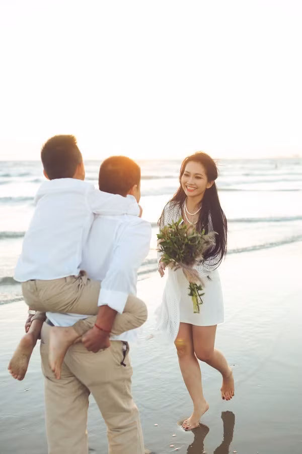 Út Ráng Kim Hiền: Từ nỗi đau bị chồng phản bội sau 2 tháng mặc áo cô dâu tới niềm hạnh phúc tìm thấy hoàng tử của đời mình sau 2 lần đò - Ảnh 4.