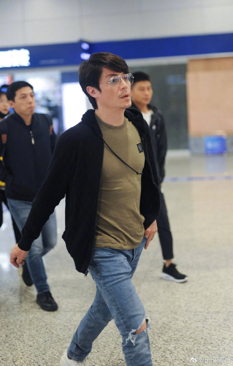 Nhan sắc xuống cấp trầm trọng sau kết hôn, có ai nhận ra đây là các nam thần Hoa ngữ? ảnh 2