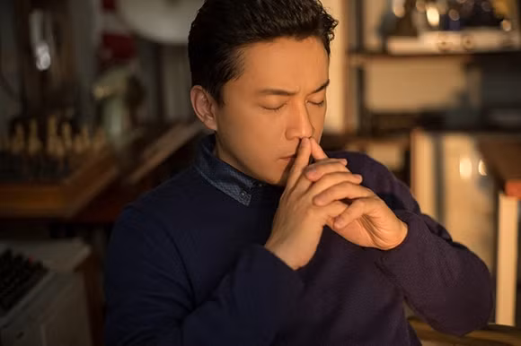 Gạt qua nỗi buồn mất giấy tờ, ca sĩ Lam Trường tung bộ ảnh với thần thái chuẩn soái ca-2