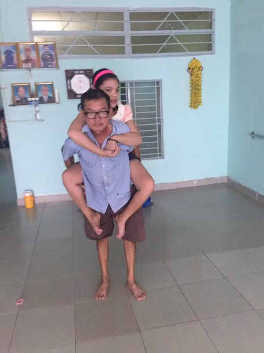 Cháu nội vua Thành Thái 13 năm nuôi con bại não và câu nói khiến người nghe bật khóc-6
