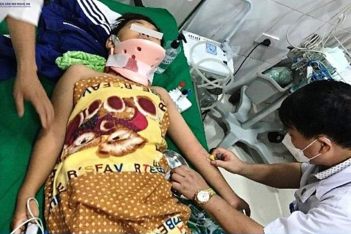 Trẻ nhập viện vì tai nạn được điều trị tại Bệnh viện Sản nhi Nghệ An. (Ảnh: BVCC). Trẻ nhập viện vì tai nạn được điều trị tại Bệnh viện Sản nhi Nghệ An. (Ảnh: BVCC).
