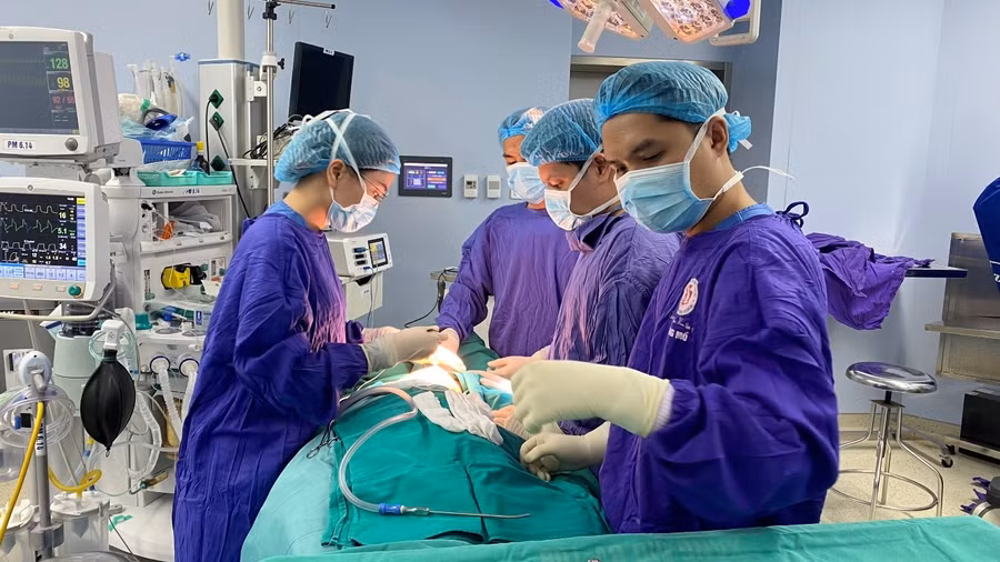 Áp xe vú sau khi tiêm filler làm to ngực