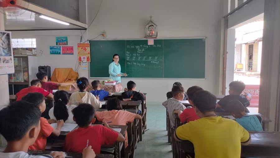 Lớp học tình thương của cô Lê Thị Thu Thiết.