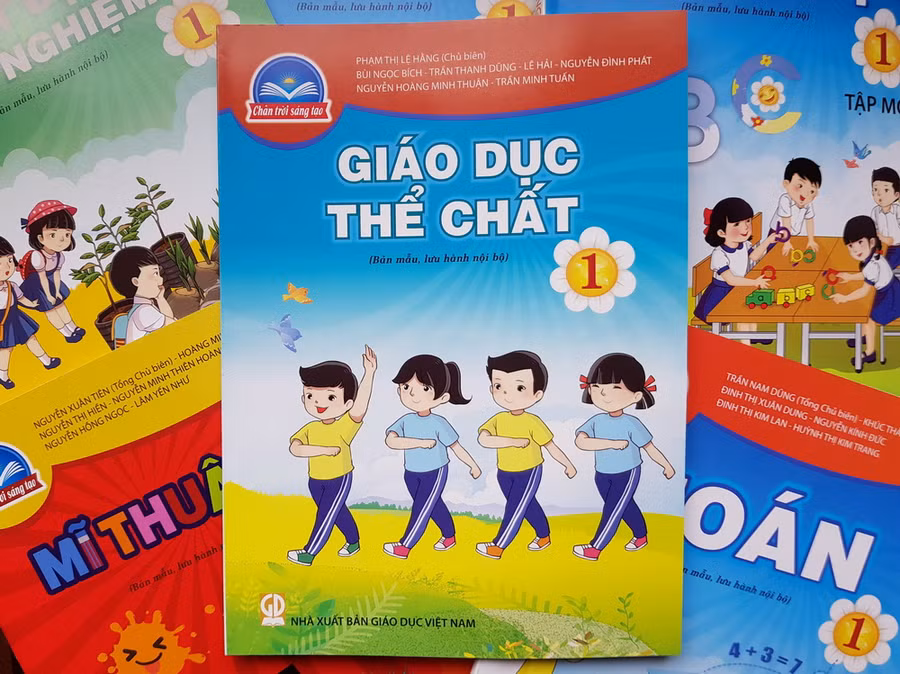 SGK Giáo dục Thể chất 1 giúp học sinh nâng cao sức khỏe và phát triển thể lực