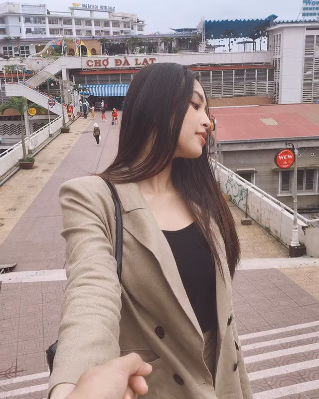 Hoa hậu Tiểu Vy dính nghi vấn hẹn hò với tình cũ của Á hậu Huyền My ngay sau khi vừa khoe ảnh nắm tay yêu đương - Ảnh 4.