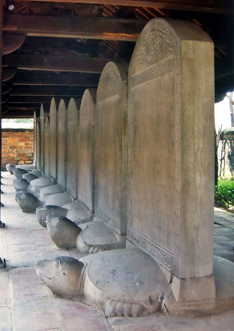 Nguyễn Quý Đức trực tiếp cho dựng 21 bia Tiến sĩ tại Văn miếu Quốc Tử Giám. Nguyễn Quý Đức trực tiếp cho dựng 21 bia Tiến sĩ tại Văn miếu Quốc Tử Giám.