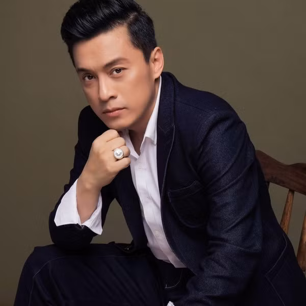 Ca sĩ Lam Trường.