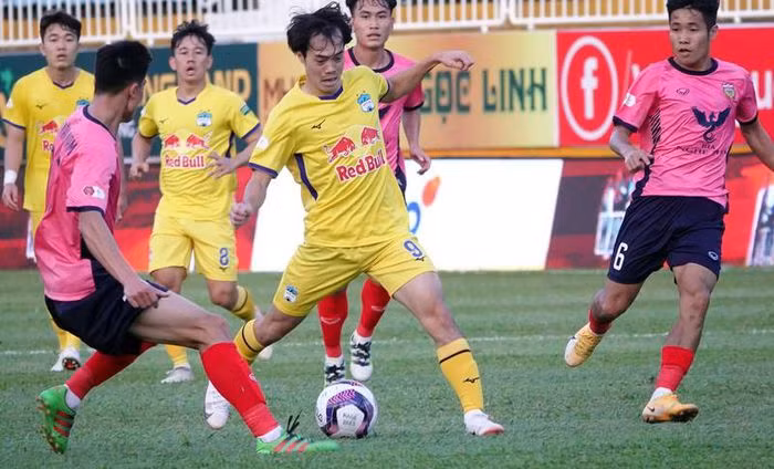 Văn Toàn và các đồng đội vẫn chưa thể ghi bàn thắng tại V-League 2022.