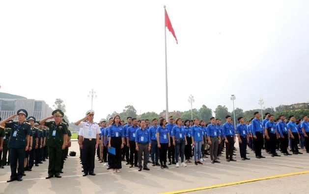 129 Bí thư Chi Đoàn tiêu biểu báo công dâng Bác