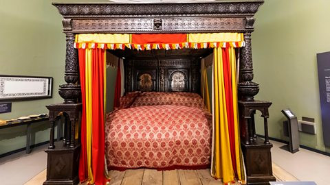 'Chiếc giường Vĩ đại' nổi tiếng đến độ được Shakespeare nhắc đến của Anh. Ảnh: BBC.com 'Chiếc giường Vĩ đại' nổi tiếng đến độ được Shakespeare nhắc đến của Anh. Ảnh: BBC.com