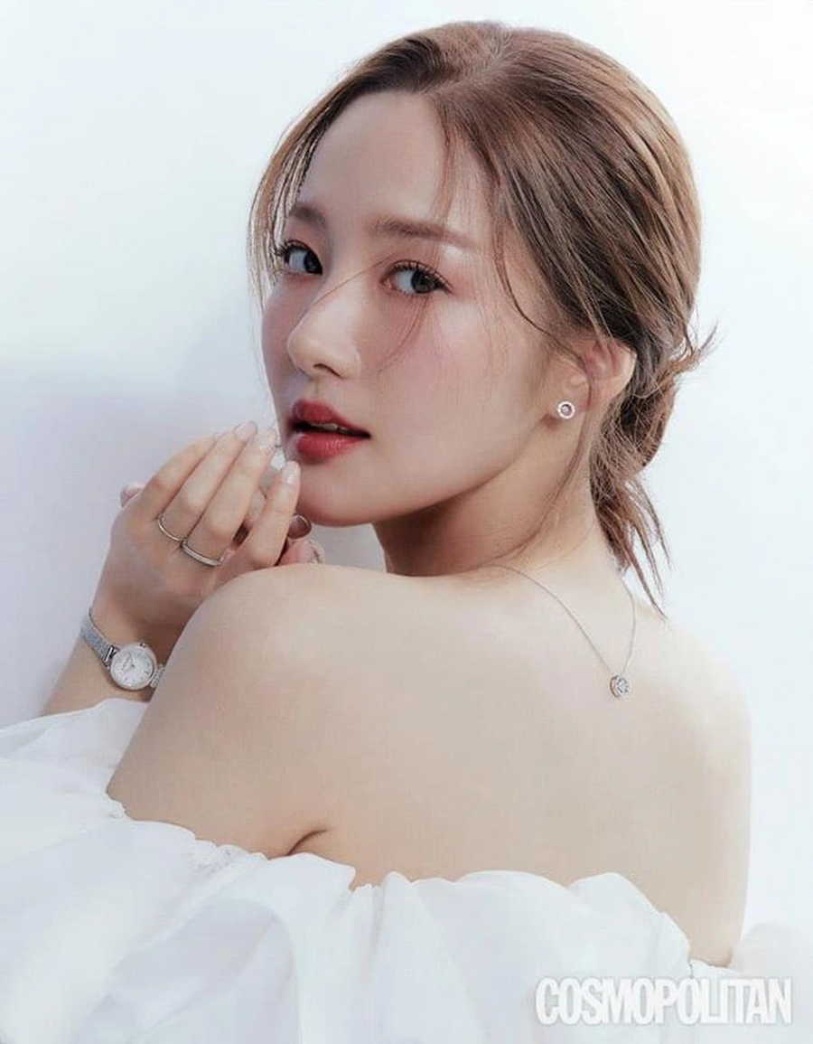 Sự nghiệp của Park Min Young thăng hạng sau phẫu thuật thẩm mỹ.