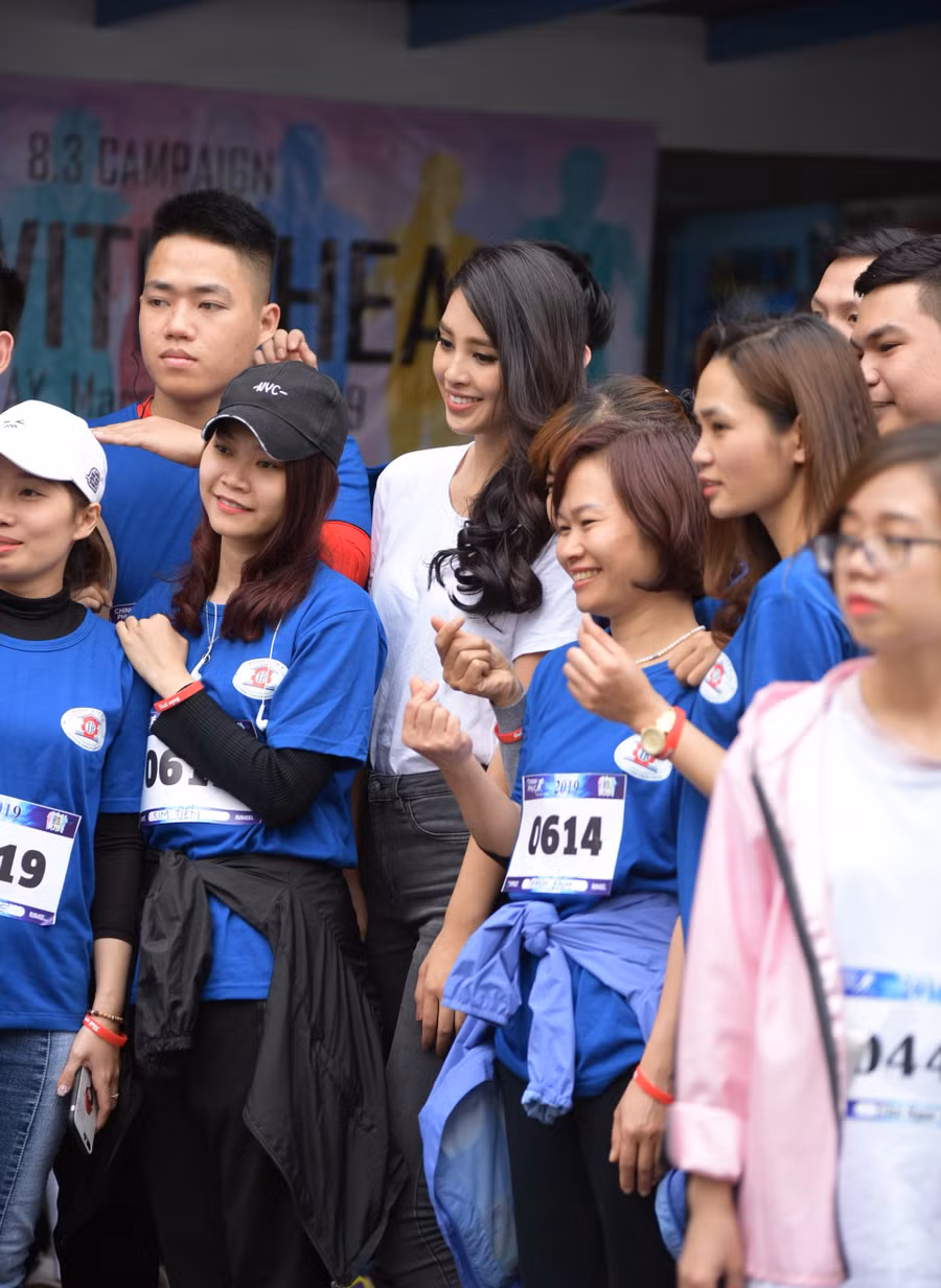 Hoa hậu Trần Tiểu Vy tham gia chương trình chiến dịch trái tim