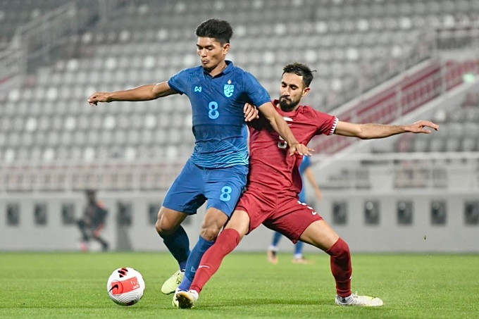 Tiền đạo Teerasak Poeiphimai của U22 Thái Lan sẽ chỉ bắt đầu ra sân ở trận gặp U22 Việt Nam tại SEA Games 32. Tiền đạo Teerasak Poeiphimai của U22 Thái Lan sẽ chỉ bắt đầu ra sân ở trận gặp U22 Việt Nam tại SEA Games 32.