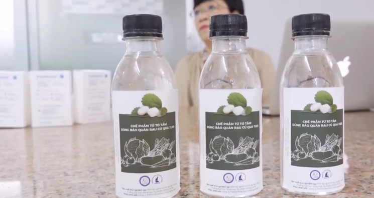 Chế phẩm từ tơ tằm bảo quản rau củ quả.