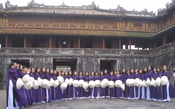 Cựu nữ sinh Đồng Khánh. Ảnh: Internet.