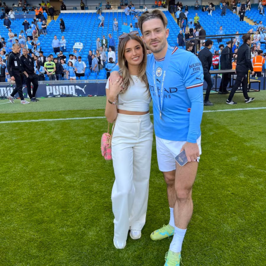 Sốc: Toán cướp đột nhập nhà riêng khi tiền vệ Man City đang thi đấu ảnh 1