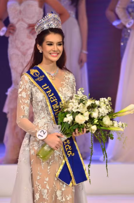 Hoa hau My Linh bi dem ra so sanh voi Tan Hoa hau Thai Lan - Anh 7