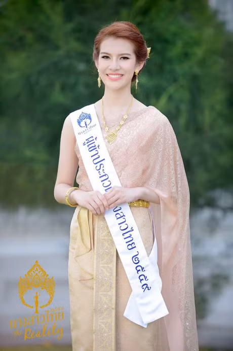 Hoa hau My Linh bi dem ra so sanh voi Tan Hoa hau Thai Lan - Anh 8