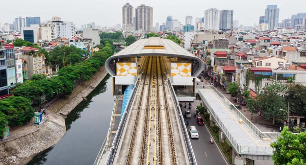 Tuyến đường sắt Cát Linh – Hà Đông vẫn nằm bất động là bài học nhãn tiền cho các nhà quản lý và hoạch định chính sách. Ảnh: Đức Chiêm