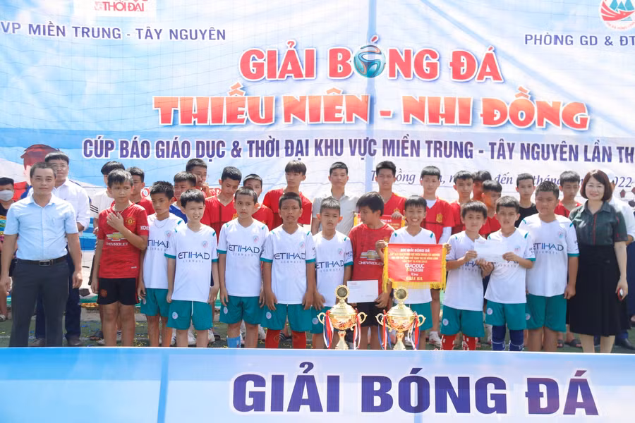 Các đội tuyển giành giải Ba...