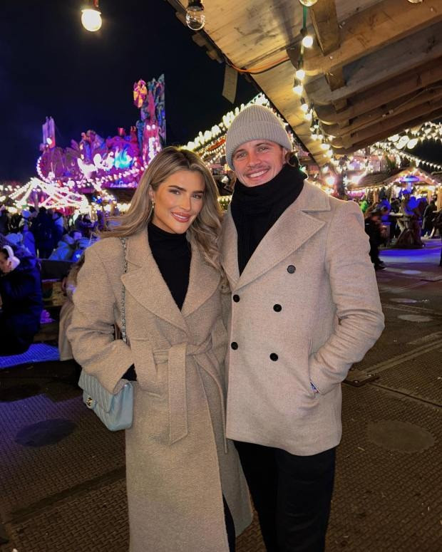 Aine May, bạn gái của Conor Gallagher (Chelsea), có gần 39.000 người theo dõi trên Instagram, giúp cô kiếm được 162 Bảng cho mỗi bài đăng.