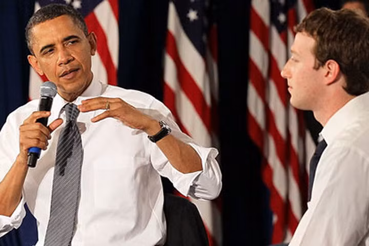 Ông Obama và Zuckerberg hẹn nhau đàm đạo qua Facebook Live