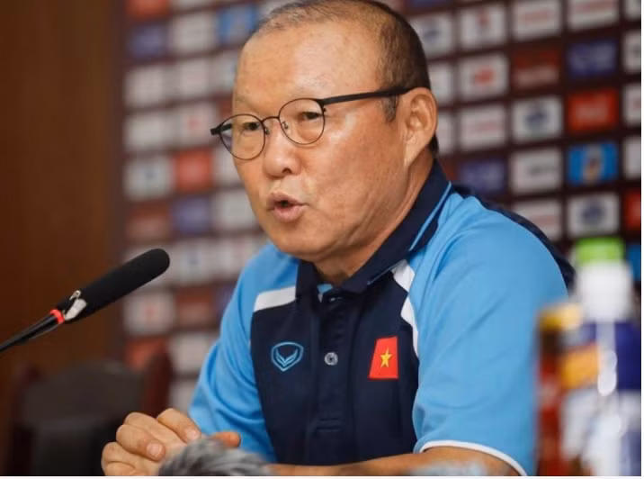 Thầy Park sẽ dự lễ bốc thăm vòng loại World Cup 2022 từ đầu cầu Hà Nội.