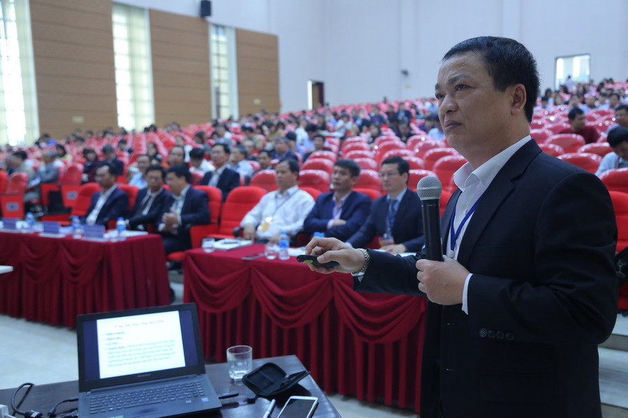 GS.TS Phạm Hồng Quang tham luận tại hội thảo. Ảnh: Việt Hà GS.TS Phạm Hồng Quang tham luận tại hội thảo. Ảnh: Việt Hà