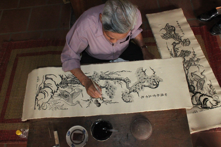 Làng Lạc Thổ chính là làng Hồ - nơi có nghề làm tranh dân gian nổi tiếng. Làng Lạc Thổ chính là làng Hồ - nơi có nghề làm tranh dân gian nổi tiếng.