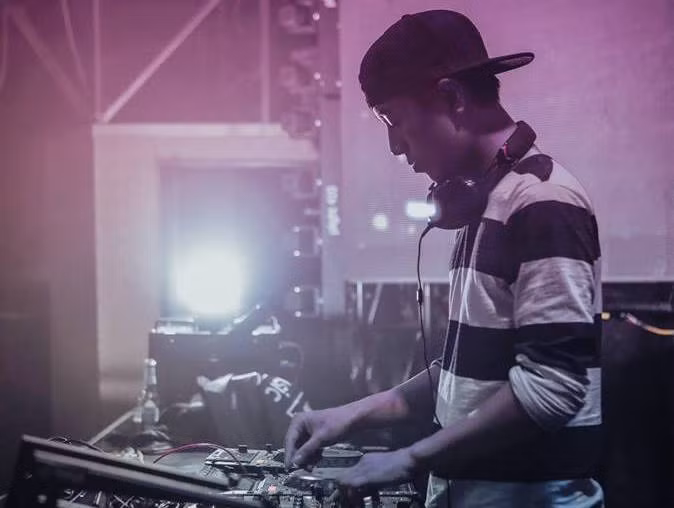 Dũng Brook hiện có 3 năm trong nghề DJ. Ảnh: NVCC.