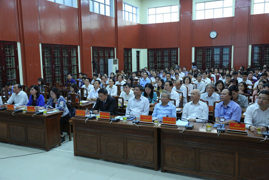 Các đại biểu, cử tri tại hội nghị TCXCT. Ảnh: Việt Hà Các đại biểu, cử tri tại hội nghị TCXCT. Ảnh: Việt Hà