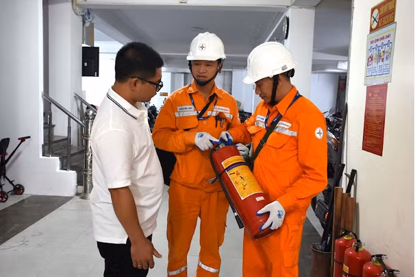 EVNHANOI tư vấn các thông tin sử dụng điện an toàn để phòng, chống cháy nổ