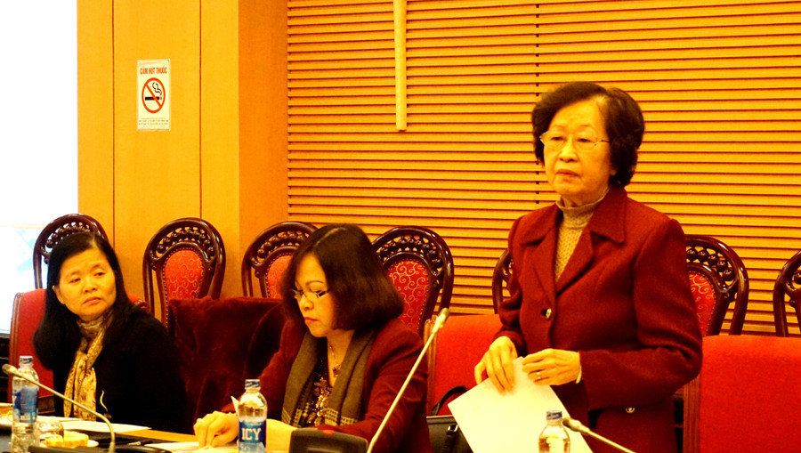 Bà Trần Thị Tâm Đan phát biểu góp ý tại tọa đàm