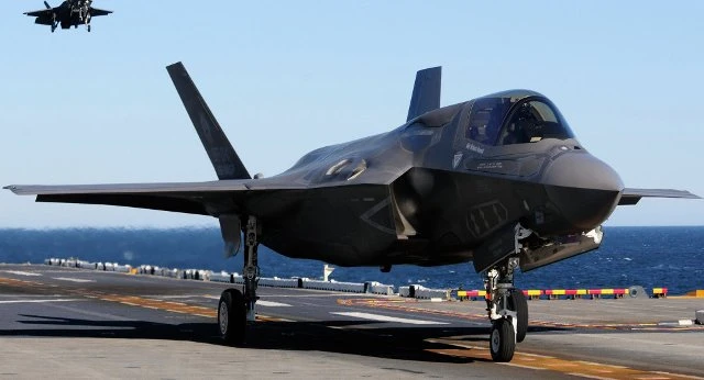 Lầu Năm Góc: Máy bay F-35 không thích hợp cho chiến đấu