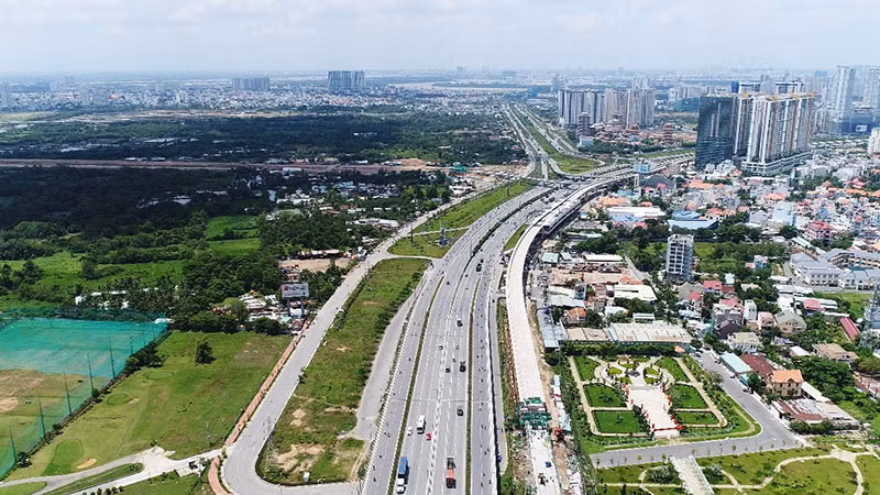 Hà Nội phấn đấu hoàn thành đường Vành đai 4 trước năm 2027 và chuẩn bị đầu tư, xây dựng đường Vành đai 5 trước năm 2030. (Ảnh minh họa)