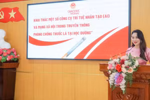 Đại biểu tham luận, chia sẻ tại hội thảo.