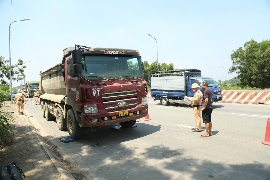 Kiểm soát, xử lý vi phạm phương tiện vi phạm. 16-1.jpg