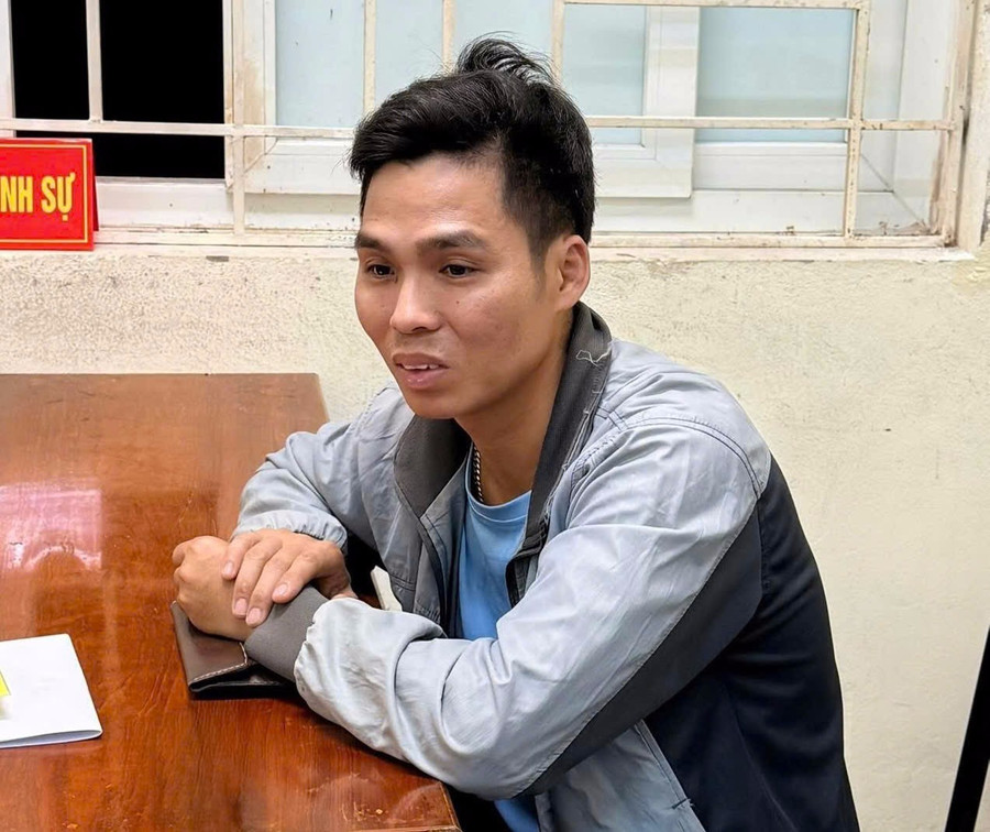 Trần Văn Phương tại cơ quan công an.(Ảnh: CAHN).