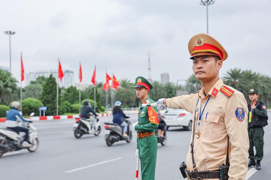 Các lực lượng triển khai phương án diễn tập sáng 23/10. image026.jpg
