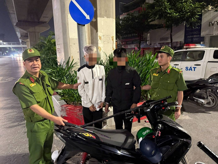 Hai đối tượng bị bắt giữ. tai-xuong.jpg