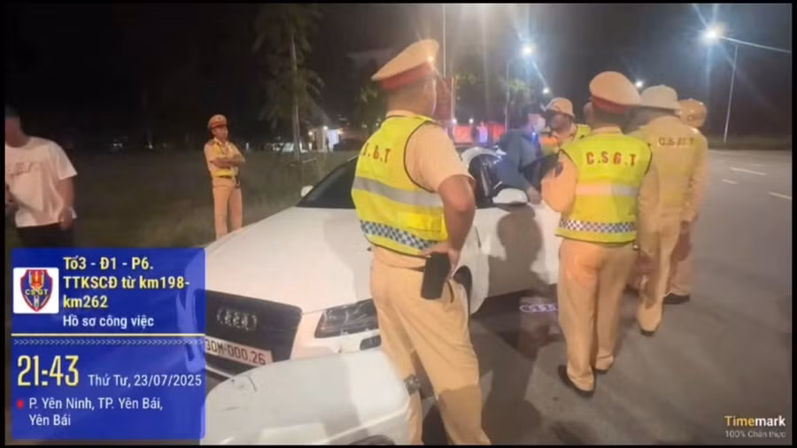 Ảnh: Lái xe mang biển số 30M 000.26 dương tính với ma túy.