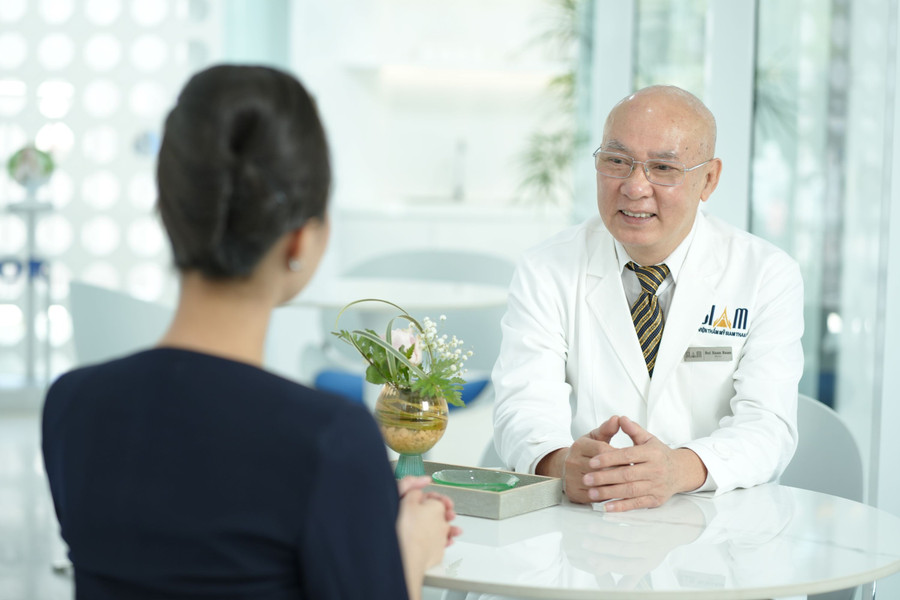 Mỗi khách hàng khi thực hiện dịch vụ tại SIAM Thailand đều được bác sĩ tư vấn kỹ càng về các giải pháp đa công nghệ. dsc00409.jpg