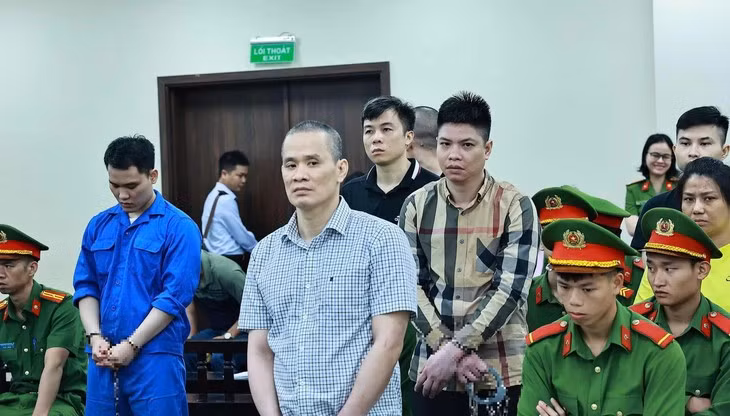 Các bị cáo tại phiên tòa - (Ảnh: Giang Long)