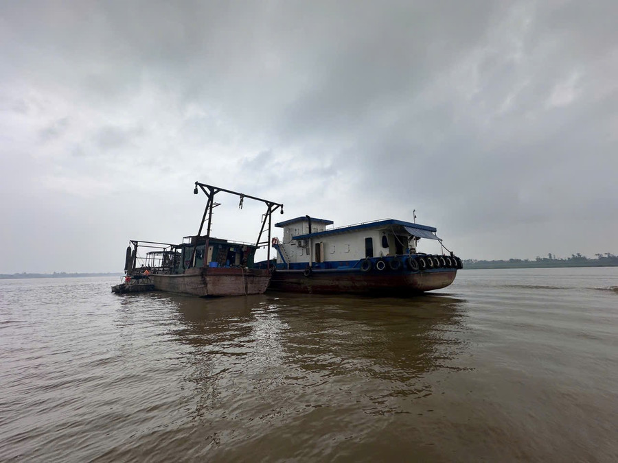 Hai phương tiện bị cơ quan chức năng bắt giữ. z6652229027673-85394ba3755fc4d4aaed6f025df96f24.jpg