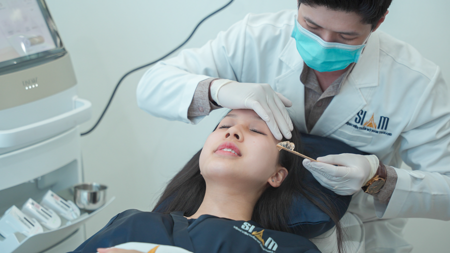 Thí sinh Hoa hậu Việt Nam trải nghiệm công nghệ nâng cơ HIFU tại Bệnh viện Thẩm mỹ SIAM Thailand. 2.png