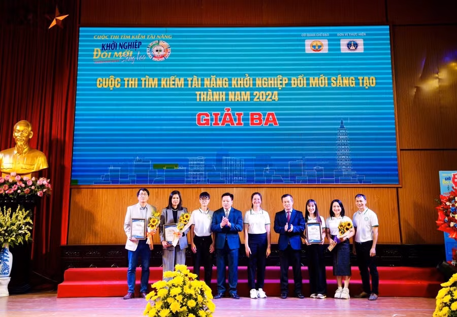 'Tễu Xanh' với ý tưởng đưa nghệ thuật múa rối nước vào trường học